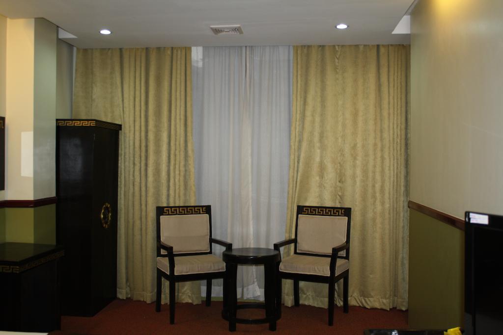 Manila Crown Palace Hotel Szoba fotó